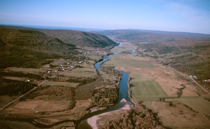 tl_files/sites/ees/Images/info/cb-margaree_valley-s.jpg